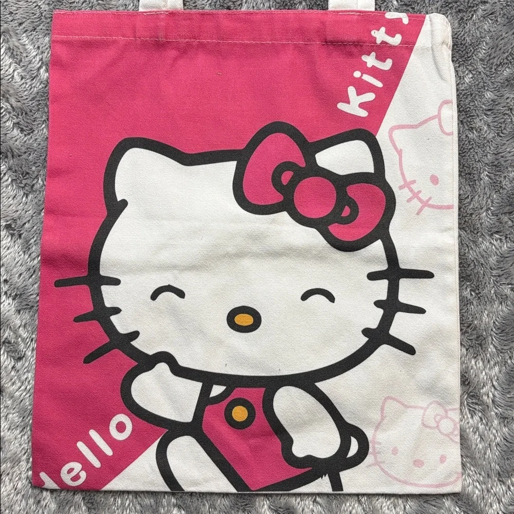 Hello Kitty Tote - Picture 4 of 11